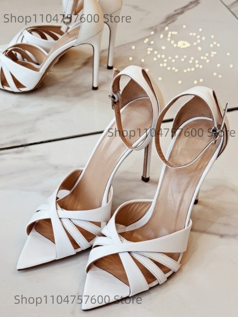 Crossfit Event - Damen-Sandalen aus Leder mit spitzem Zehenbereich,